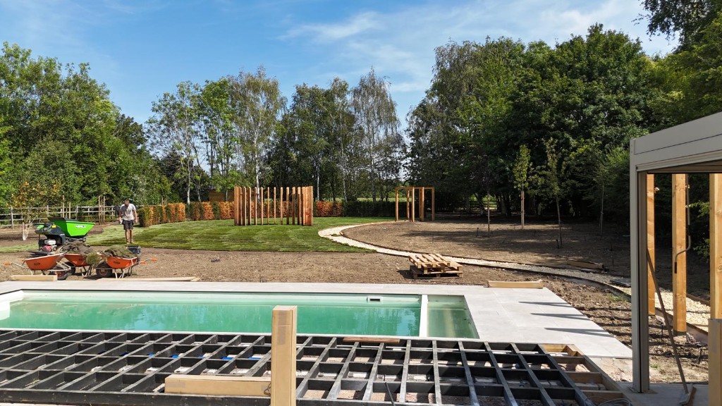 Pool terrace and pergola under construction